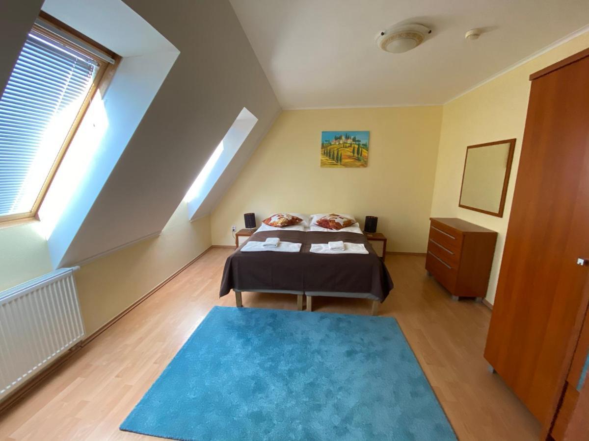 Penzion Le Monde Hotel Bardejov Bagian luar foto