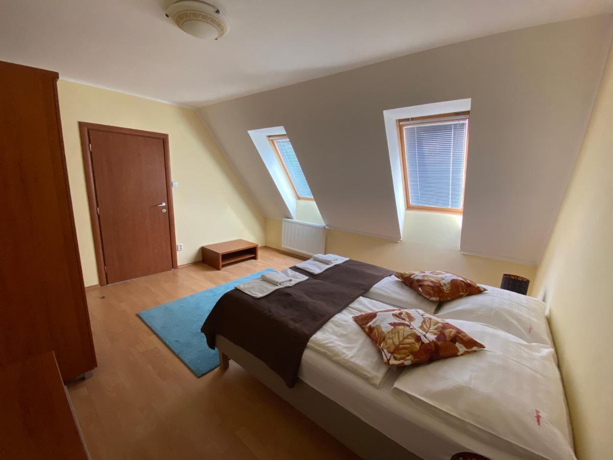 Penzion Le Monde Hotel Bardejov Bagian luar foto